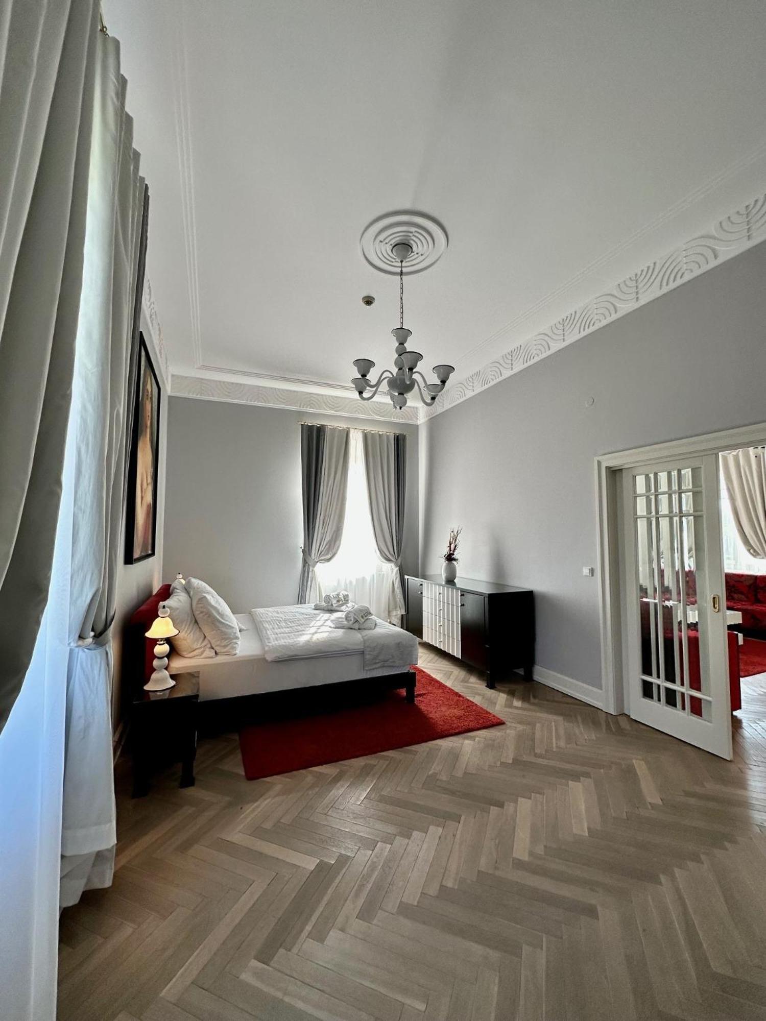 Art Hotel Kastiel Tomasov Экстерьер фото