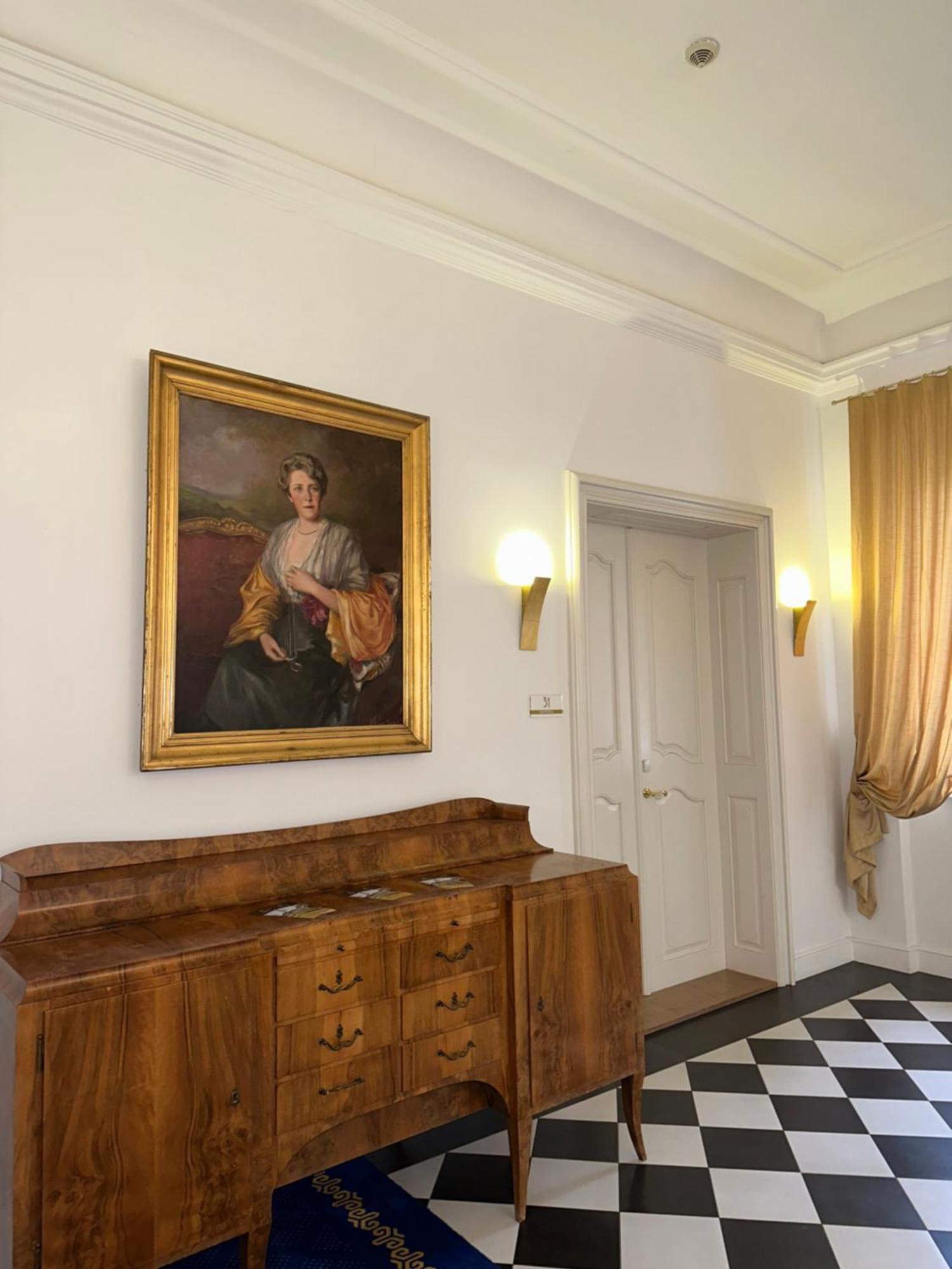 Art Hotel Kastiel Tomasov Экстерьер фото