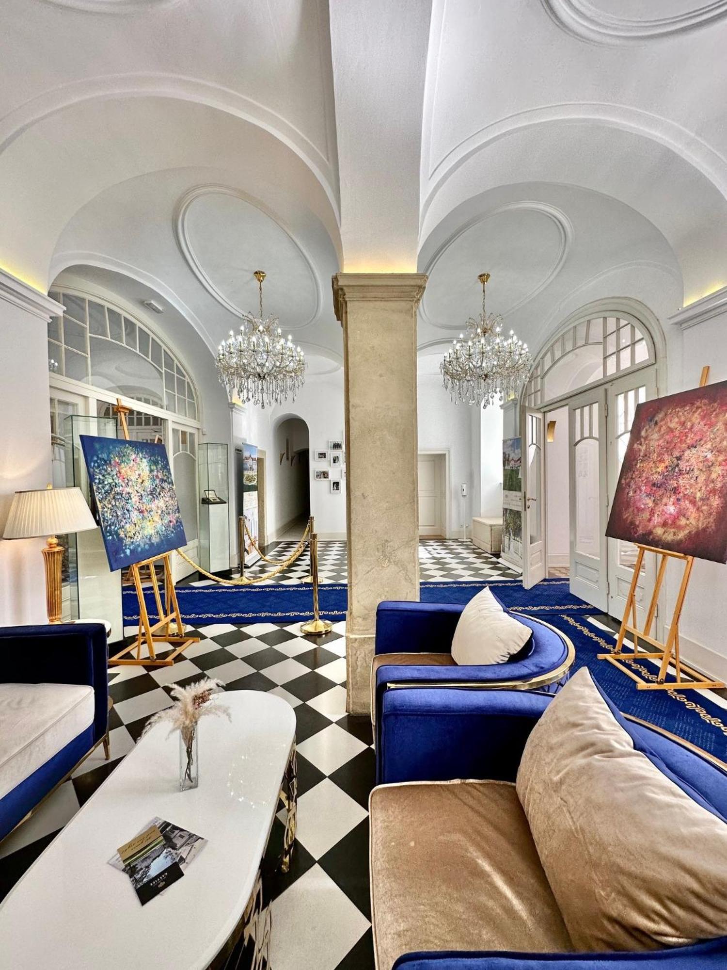 Art Hotel Kastiel Tomasov Экстерьер фото