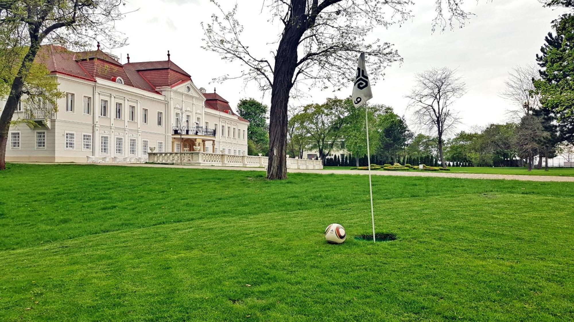 Art Hotel Kastiel Tomasov Экстерьер фото