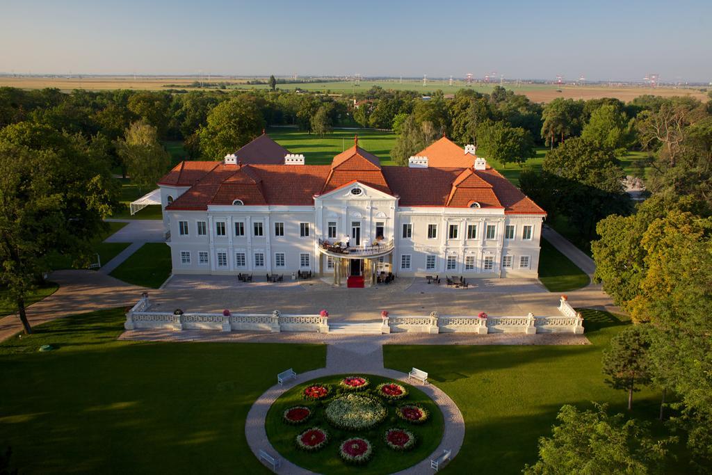 Art Hotel Kastiel Tomasov Экстерьер фото