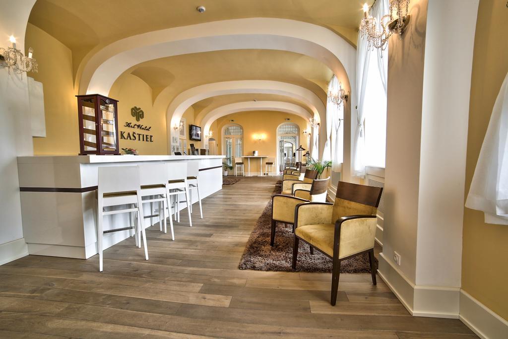 Art Hotel Kastiel Tomasov Экстерьер фото