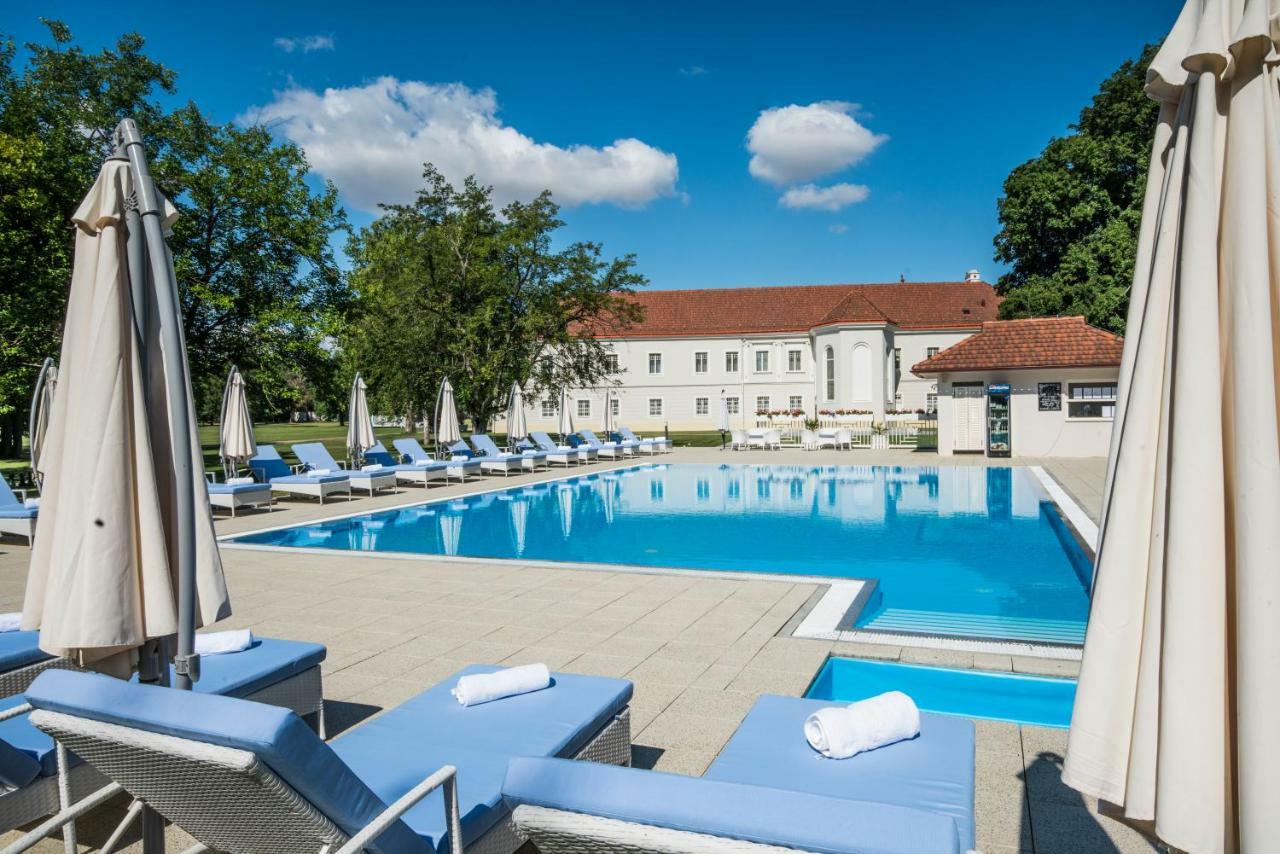 Art Hotel Kastiel Tomasov Экстерьер фото