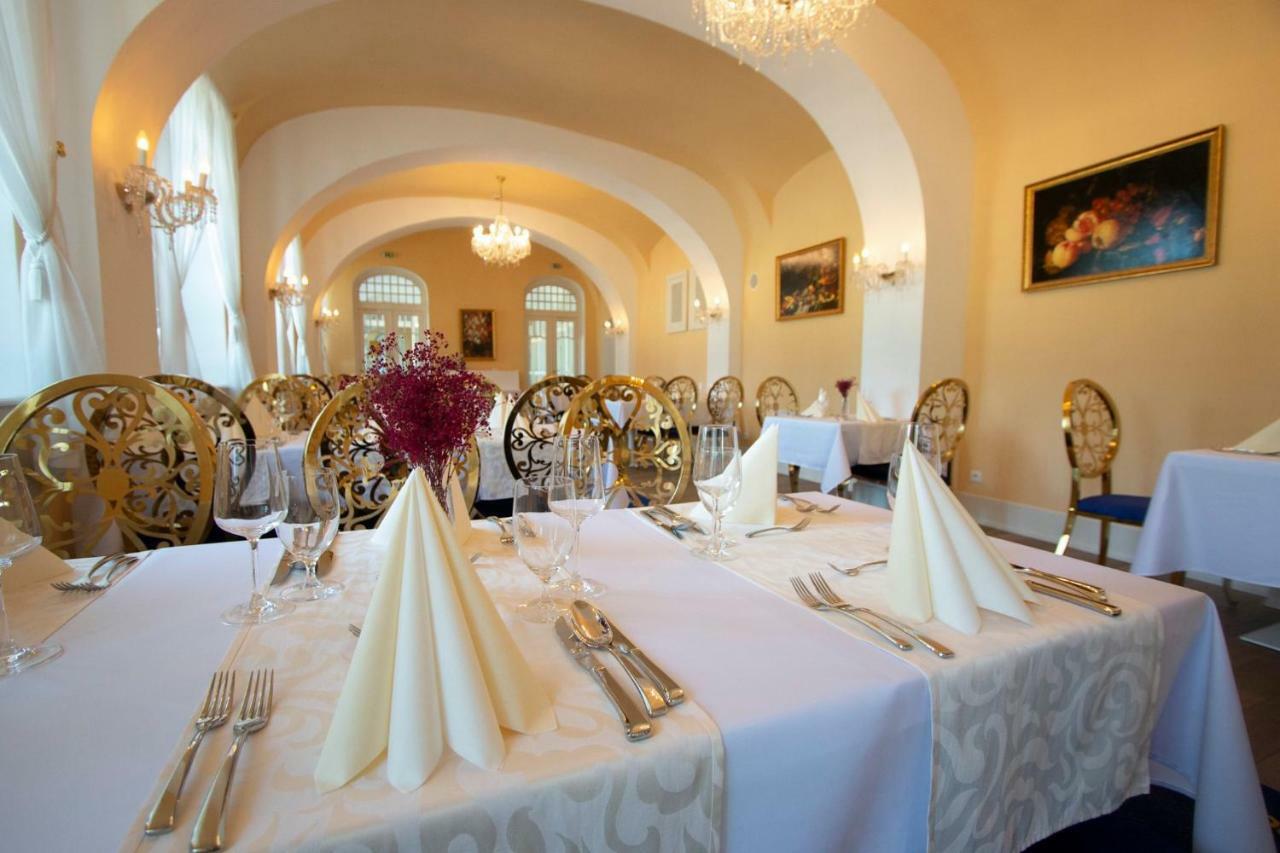 Art Hotel Kastiel Tomasov Экстерьер фото